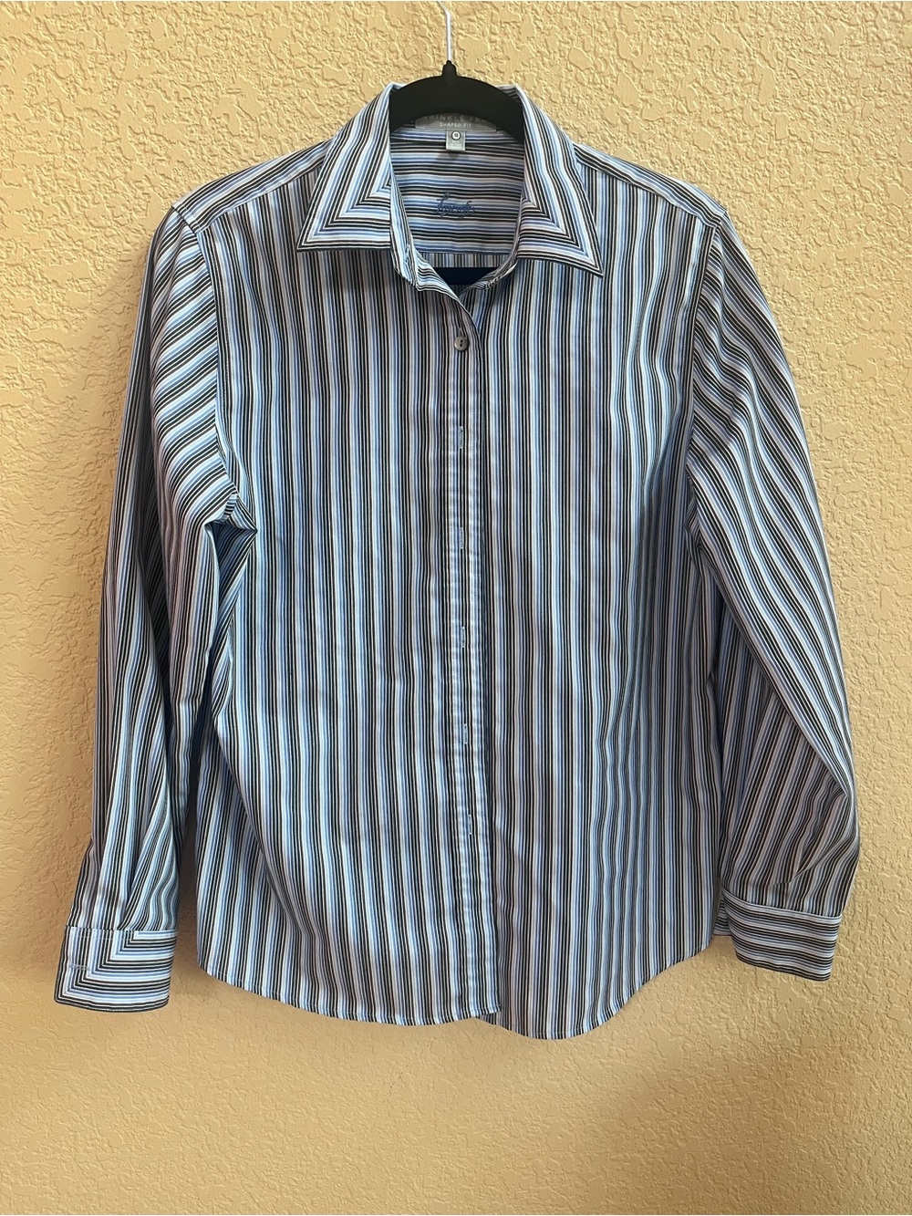 Foxcroft women’s size 10 Blue and White Striped Button-Down Shirt wrinkle free
